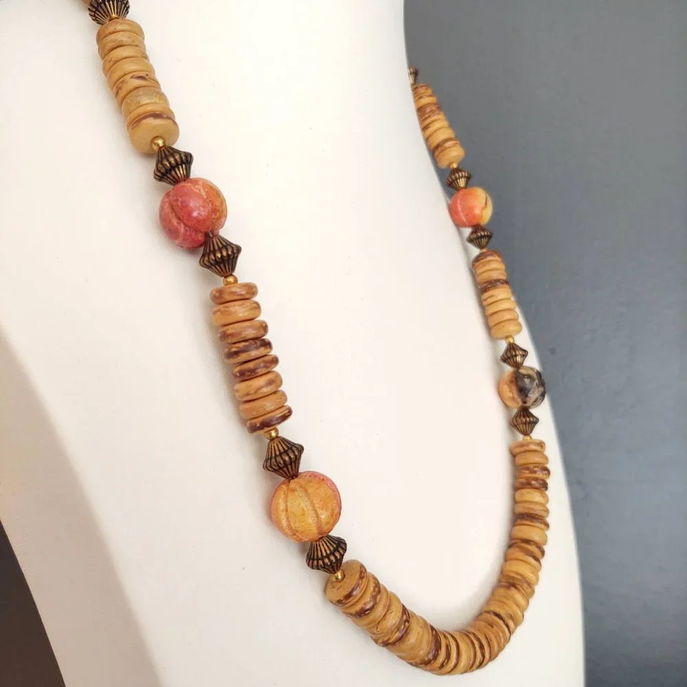Vintage wood and bead necklace